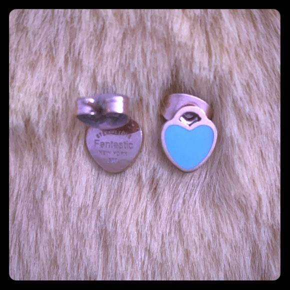 Faux Bijoux Jewelry - Fashionable earrings in Tiffany blue